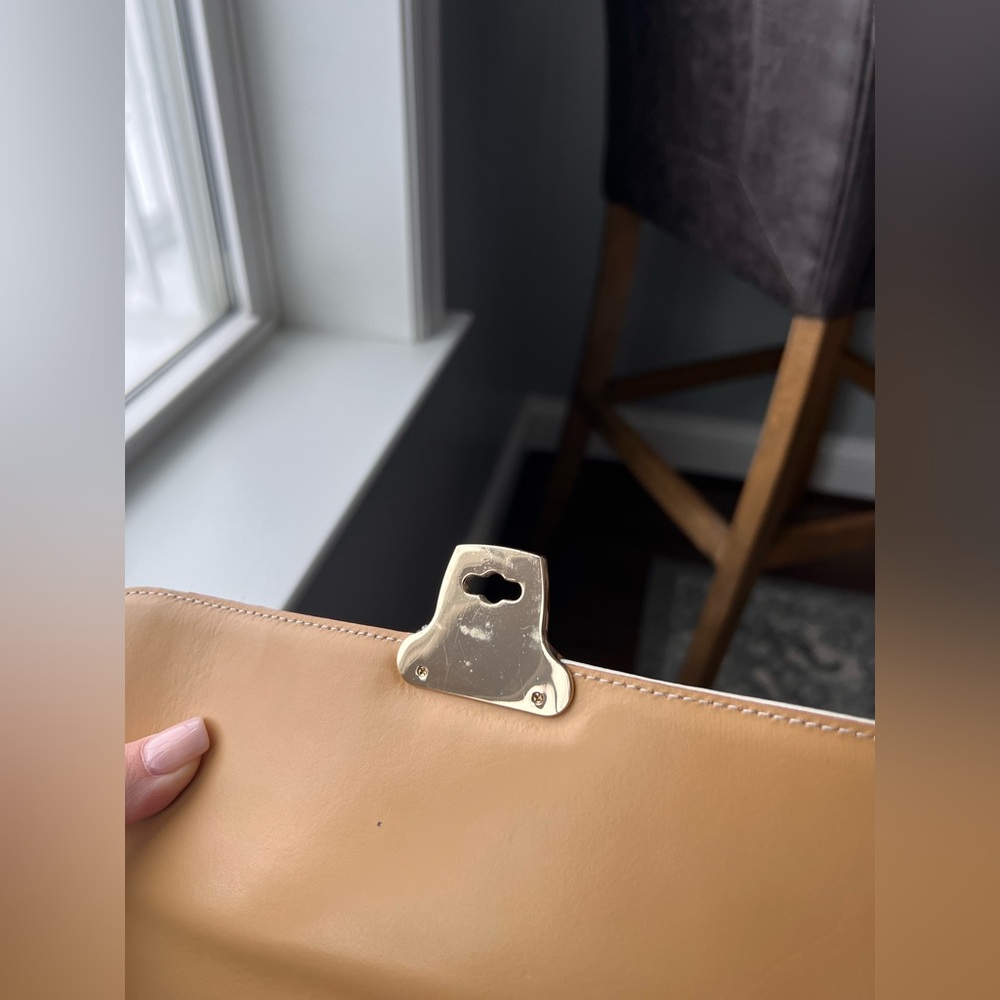 Arcadia Leather Crossbody Bag - Picture 8 of 12